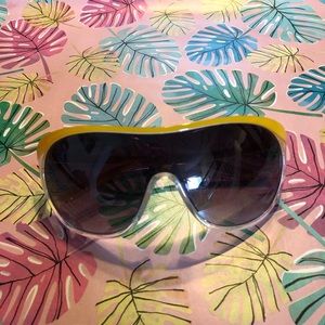 Clear & Yellow Visor Style Plastic Sunglasses